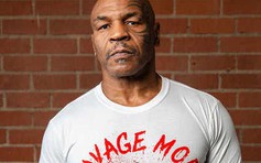 Hé lộ tình tiết mới trong vụ đấm người trên máy bay của Mike Tyson