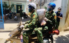 Bộ đội về từng ngõ hẻm: Đi chợ giúp người dân Nha Trang an tâm chống Covid-19