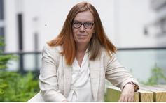 Nhà khoa học giúp các nước mua vắc xin AstraZeneca giá rẻ