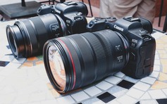 Canon trình làng bộ đôi máy ảnh EOS R5 và R6