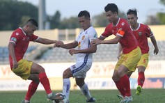 Cầu thủ Quảng Nam cần xóa nhanh nỗi ám ảnh từ trận thua đậm Đà Nẵng