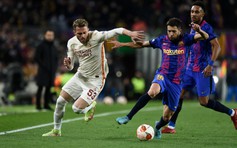 Barcelona thoát thua khi bàn thắng của Galatasaray bị từ chối