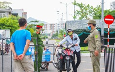 Đà Nẵng giám sát chặt giấy đi đường ngày đầu tiên 'giãn cách xã hội tăng cường'