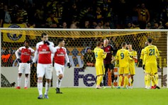 Europa League: Arsenal thua đau, Chelsea thắng trên sân khách