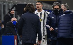 HLV Pirlo của Juventus dằn mặt Cristiano Ronaldo vụ phản ứng khi bị thay ra sân