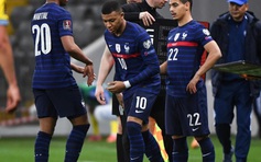 World Cup 2022: Tuyển Pháp nổi sóng sau khi Martial từ chối bắt tay Mbappe