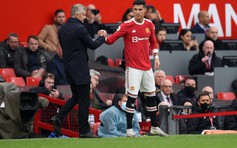 Huyền thoại Alex Ferguson chỉ trích học trò cũ Solskjaer vì Ronaldo