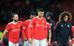HLV của Middlesbrough cấm học trò đổi áo với Ronaldo sau trận thắng sốc M.U