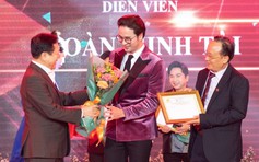 Diễn viên Đoàn Minh Tài nhận danh hiệu 'Nghệ sĩ Vì cộng đồng'