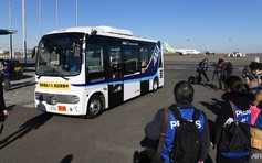 Thử nghiệm xe buýt chở khách tự lái tại sân bay Nhật Bản