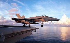 Bốn tiêm kích F/A-18 hư hại vì sự cố đáp trên tàu sân bay Mỹ