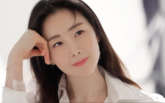 'Nữ hoàng nước mắt' Choi Ji Woo và sóng gió ở tuổi U50