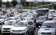 TP.HCM: Phí đăng ký ô tô dưới 9 chỗ tăng lên mức 20 triệu đồng