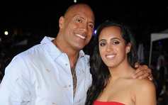 Con gái Dwayne Johnson nối nghiệp đấu vật của cha