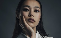 Chân dung người mẫu gốc Việt sải bước đầy khí chất trên sàn diễn Chanel