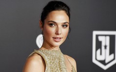 Gal Gadot sốc khi bị đạo diễn ‘Justice League’ đe dọa hủy hoại sự nghiệp