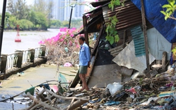 Sạt lở bờ kè Thanh Đa: Thấp thỏm lo mưa giữa những ngày TP.HCM nắng đổ lửa