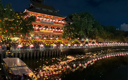 Đại lễ Phật đản 2024: Người dân TP.HCM dự lễ thả hoa đăng, rước kiệu ở đâu?
