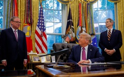 Chính phủ đóng cửa thiệt hại 11 tỉ USD, kinh tế Mỹ sắp tới có suy thoái?