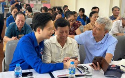 Những người 'truyền lửa công nghệ' của phong trào 'Bình dân học vụ số'