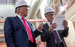 Tổng thống Trump đang cân nhắc kiện Chủ tịch Fed