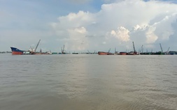 Mực nước lũ đầu nguồn sông Cửu Long tăng nhanh