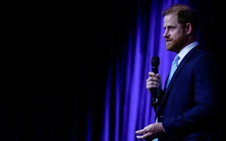 Vương tử Harry trầm cảm khi rời hoàng gia