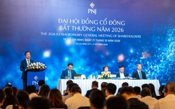 Bà Cao Thị Ngọc Dung: Không còn cách nào khác bán cổ phiếu PNJ khi khách bán kim cương