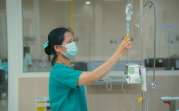 Điều dưỡng Phạm Thị Luyến: Từ lời hứa ngày đầu đến 20 năm tận tụy bên giường bệnh