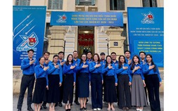 Hà Nội rực sắc xanh tuổi trẻ hướng về Đại hội Đoàn toàn quốc