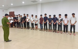 Khởi tố nhóm thanh thiếu niên mang hung khí gây tai nạn rồi bỏ trốn ở Huế