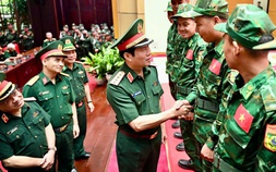 Đoàn cứu trợ động đất Venezuela được giao quyền 'tướng quân tại ngoại'