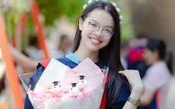 Thủ khoa khối B00 30/30 điểm từng 'mù tịt' môn sinh, lớp 12 mới chuyển tổ hợp