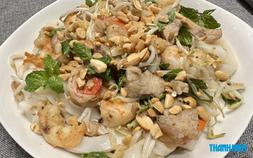 Hương vị quê hương: Mộc mạc mì Quảng trộn
