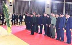 Thường trực Ban Bí thư Trần Cẩm Tú dự Lễ truy điệu Chủ tịch Quốc hội Lào