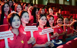 'Chạm' vào lịch sử, người trẻ thêm yêu Tổ quốc