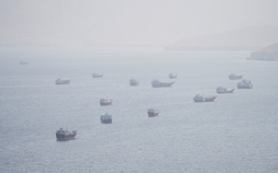 Mỹ giới hạn khung giờ bảo vệ tàu dầu qua eo biển Hormuz?