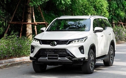 SUV 7 chỗ: Doanh số Toyota Fortuner tăng trở lại, vẫn kém xa Ford Everest