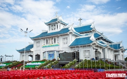 Vương cung thánh đường Đức Mẹ La Vang với mái ngói, mái đao đậm nét Việt