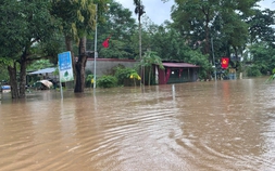 Lũ lên nhanh, đề nghị 3 tỉnh triển khai hộ đê, chủ động sơ tán dân