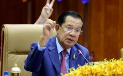 Ông Hun Sen than phiền vì liên tục nhận tin nhắn xin tiền mua nhà, mua xe