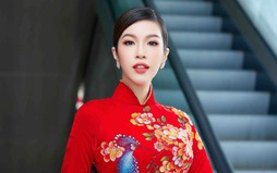 Nữ MC từng diện kiến Barack Obama, gây chú ý khi dẫn Miss Cosmo là ai?