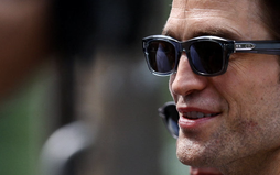 Phim có Robert Pattinson nhận tràng vỗ tay dài 7 phút ở Venice