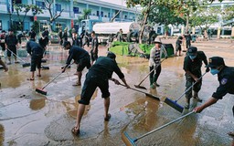 Mưa lũ Đà Nẵng: Ngày mai 17.10 học sinh đi học trở lại