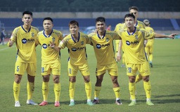 Sao đội tuyển Việt Nam bị đau, SLNA chơi hay nhưng hòa đáng tiếc trước Viettel