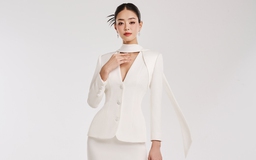 Tạo nên dấu ấn riêng cùng bản phối vest, blazer và chân váy