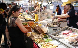 Ban tổ chức nói gì việc Lễ hội ẩm thực Việt toàn thấy bán cá viên chiên