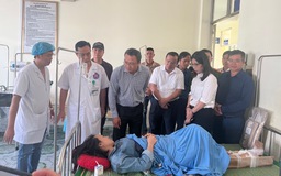 Vụ xe khách tông 2 xe đầu kéo: 15 nạn nhân đều ở Quảng Ninh