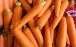 Ăn nhiều cà rốt có gây vàng da?