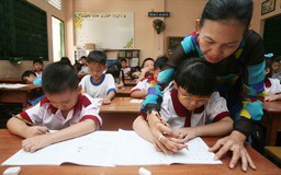 Ngày nhà giáo Việt Nam: Bài học câu chuyện rèn chữ từ cô giáo lớp 1